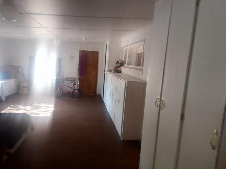 4 Bedroom Property for Sale in Postmasburg Northern Cape